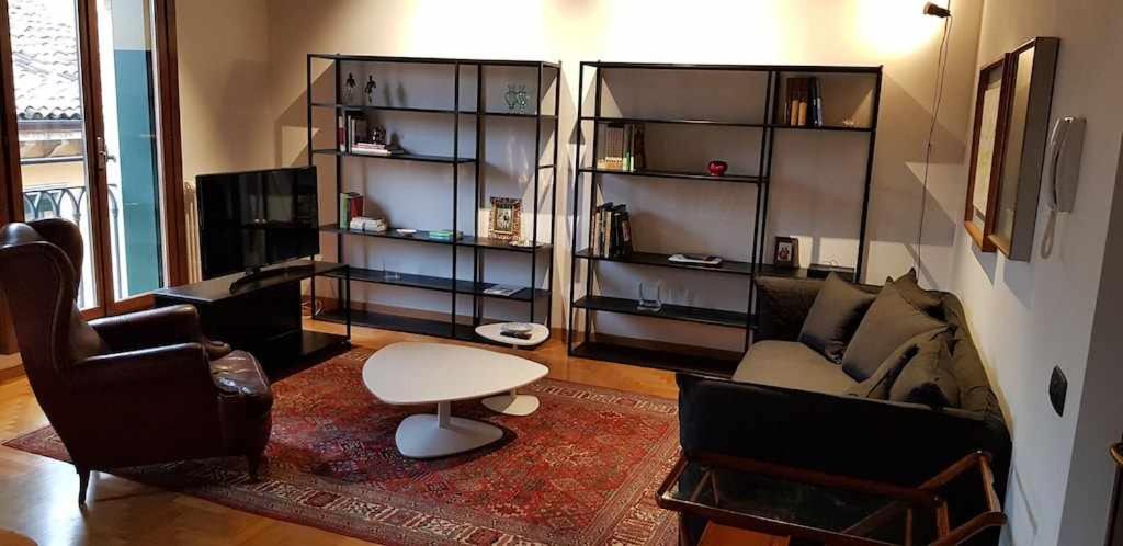 Interno Gavi Apartamento Verona Exterior foto
