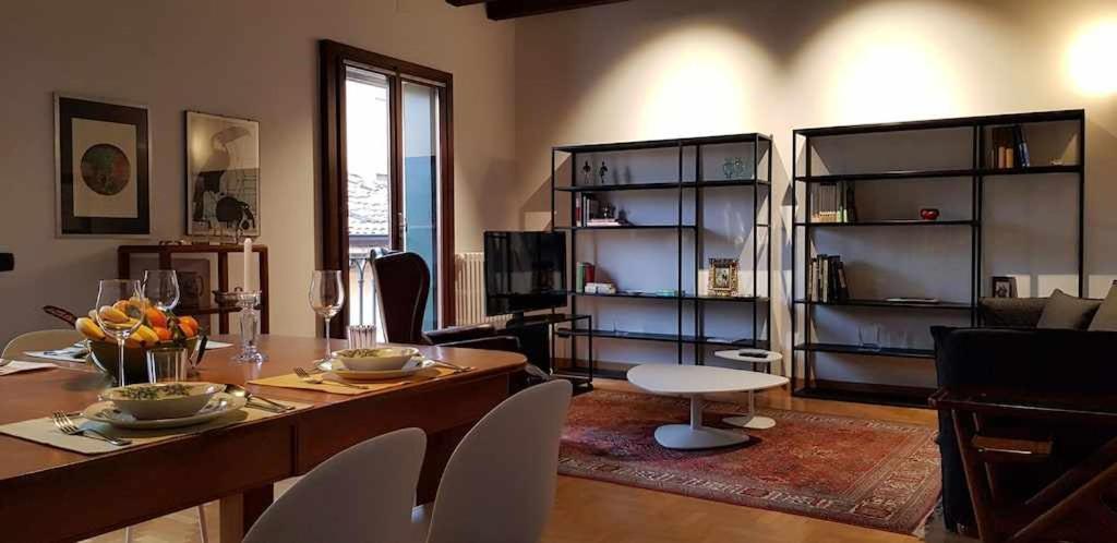 Interno Gavi Apartamento Verona Exterior foto