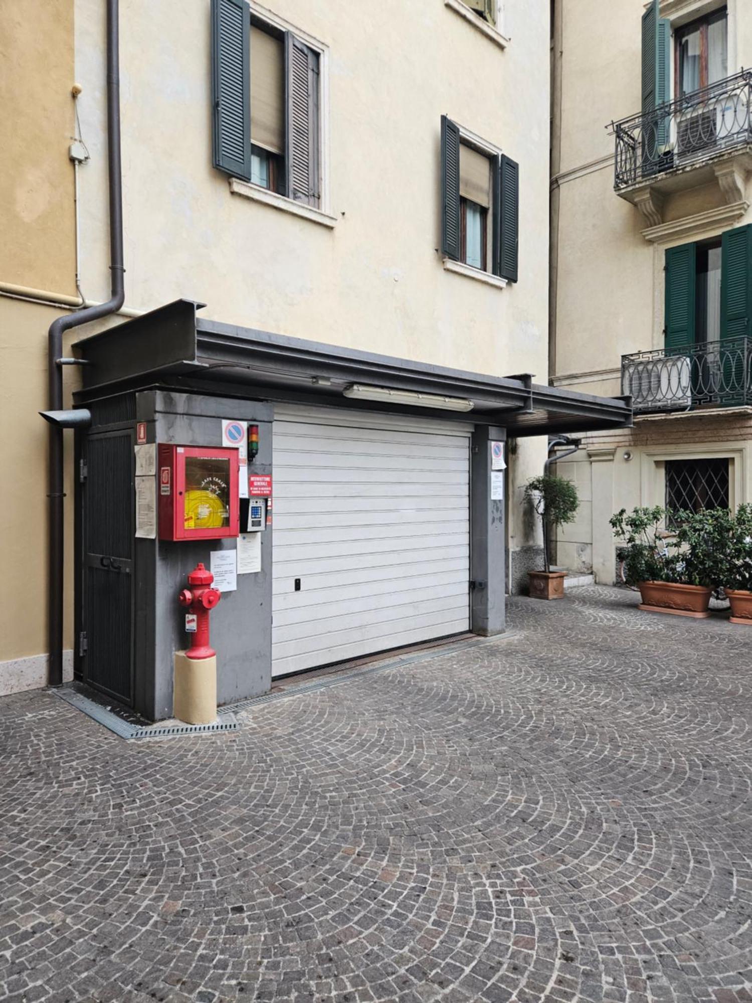 Interno Gavi Apartamento Verona Exterior foto